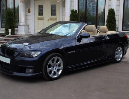 BMW 320d Cabrio синего цвета